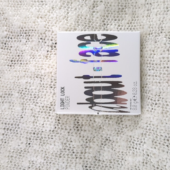 about-face BY HALSEY Light Lock Powder in Stars on Fire, 8g/0.28oz - Picture 1 of 8